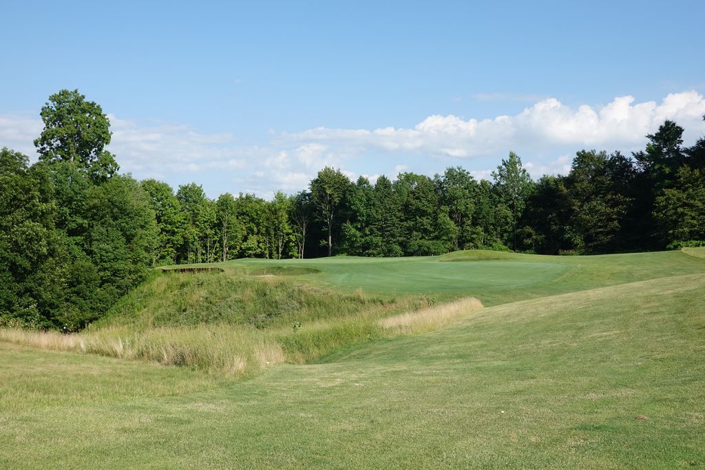 10th Hole at Redtail Golf Club (408 Yard Par 4)